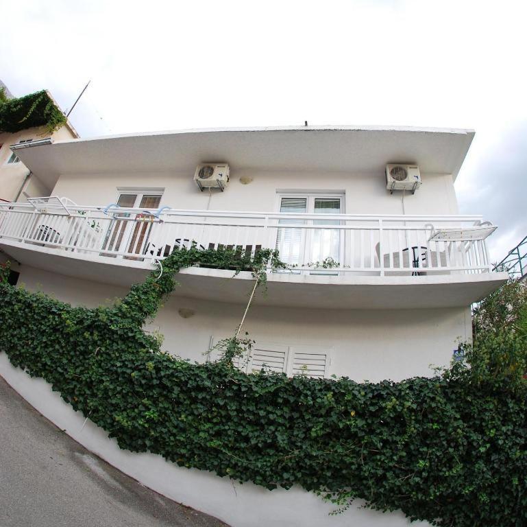 Apartments Mestral Baška Voda Esterno foto